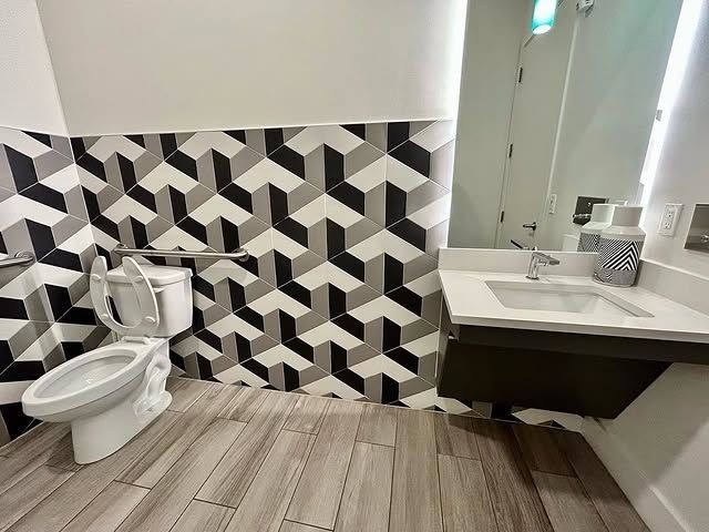 Tile installation detail from Meza Tile & Stone’s project gallery
